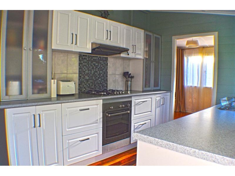 7 Cousins Street, The Range QLD 4700